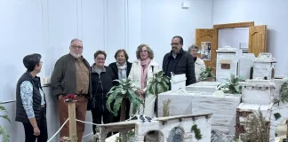 La Asociación de Vecinos de Torrealquería inaugura su Belén navideño