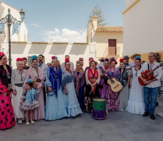 Alhaurín de la Torre arropa la salida del Grupo Parroquial del Rocío en una jornada de fe y tradición