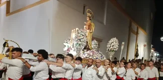 La Virgen del Carmen vuelve a emocionar a Alhaurín de la Torre en el Barrio Viejo La Virgen del Carmen vuelve a emocionar a Alhaurín de la Torre en el Barrio Viejo
