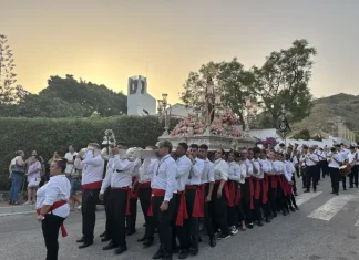 Torrealquería acompaña a la Virgen del Carmen en una multitudinaria procesión por la barriada Torrealquería acompaña a la Virgen del Carmen en una multitudinaria procesión por la barriada