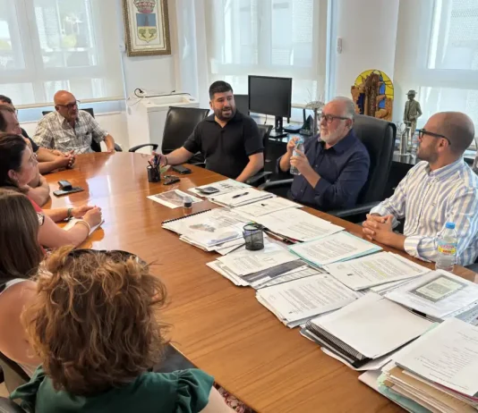 El alcalde de Alhaurín de la Torre se reúne con la junta de gobierno de los Verdes para conocer sus proyectos El alcalde se reúne con la junta de gobierno de los Verdes para conocer sus proyectos