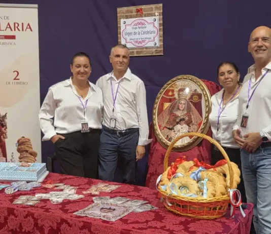 Alhaurín de la Torre lleva las tradiciones de El Paso y la Candelaria a la Expo de Arte Cofrade de Bobadilla Alhaurín de la Torre lleva las tradiciones de El Paso y la Candelaria a la Expo de Arte Cofrade de Bobadilla